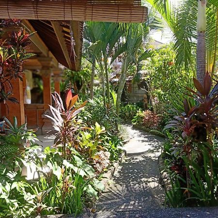 Family Guest House Убуд Екстер'єр фото