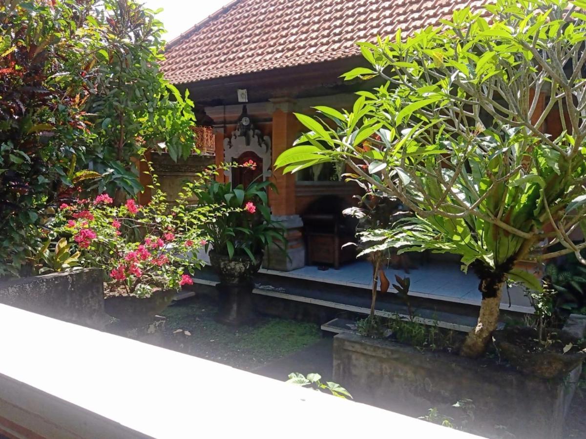 Family Guest House Убуд Екстер'єр фото